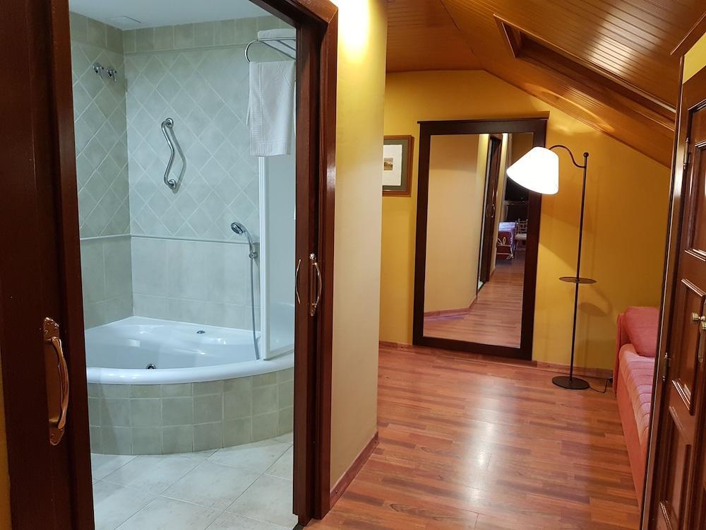 Hotel Cotiella กัมโป ภายนอก รูปภาพ